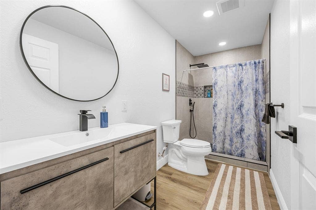 8 BR in Rockledge