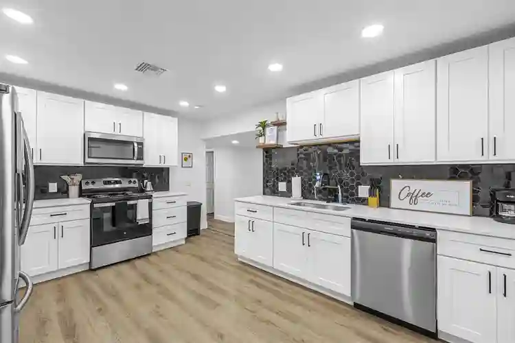 8 BR in Rockledge