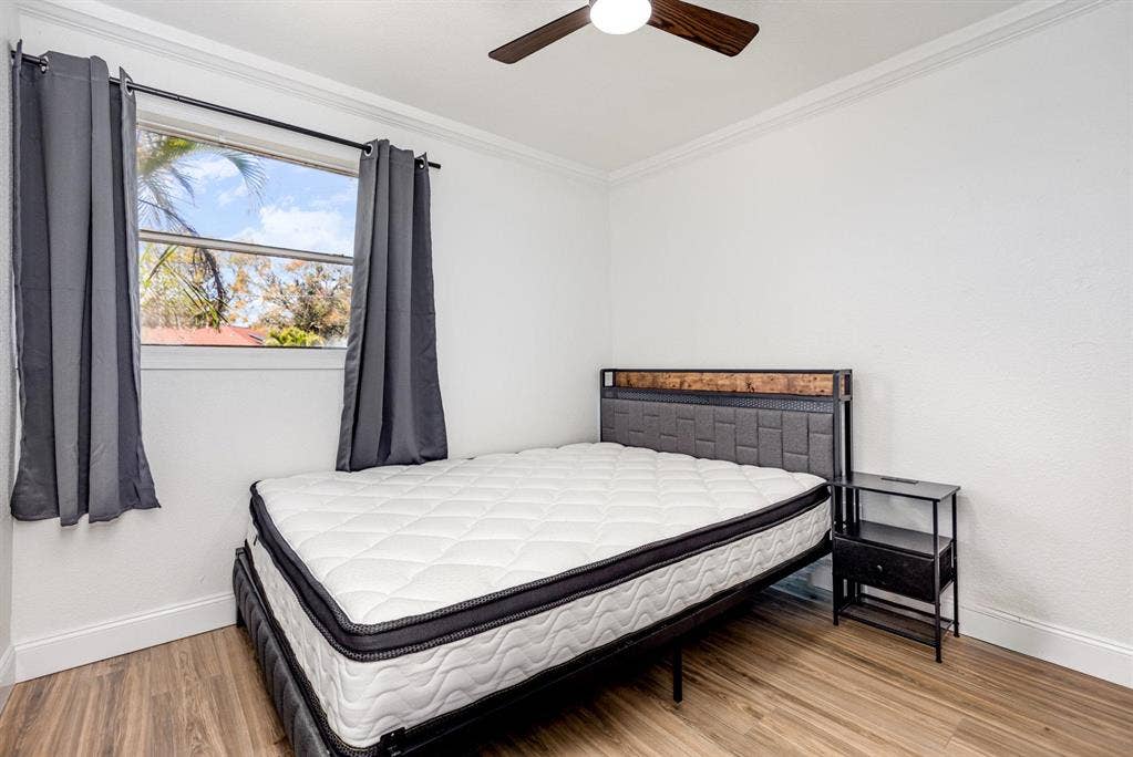 4 BR in Sarasota