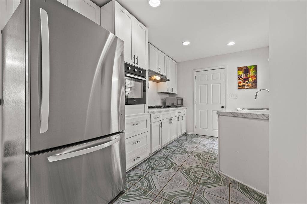 8 BR in East Point