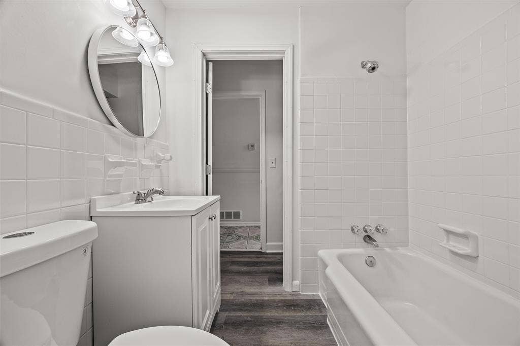 8 BR in East Point
