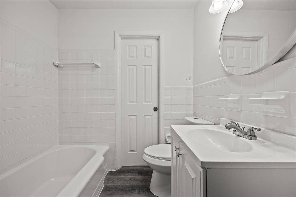 8 BR in East Point
