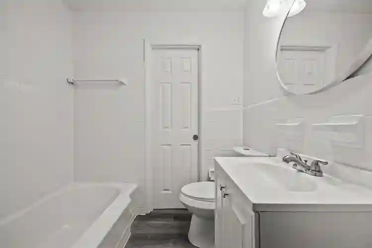 8 BR in East Point