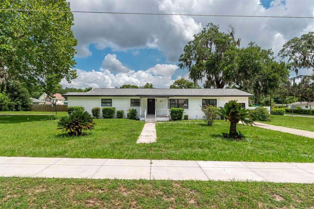 7 BR in Ocala