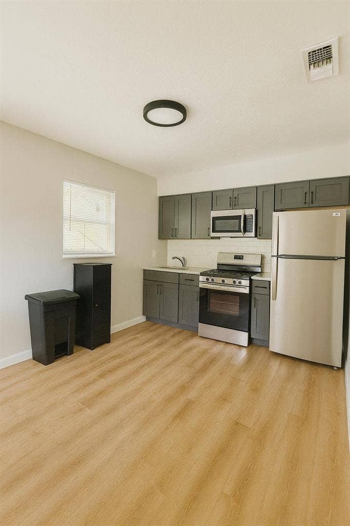 3 BR in St. Petersburg