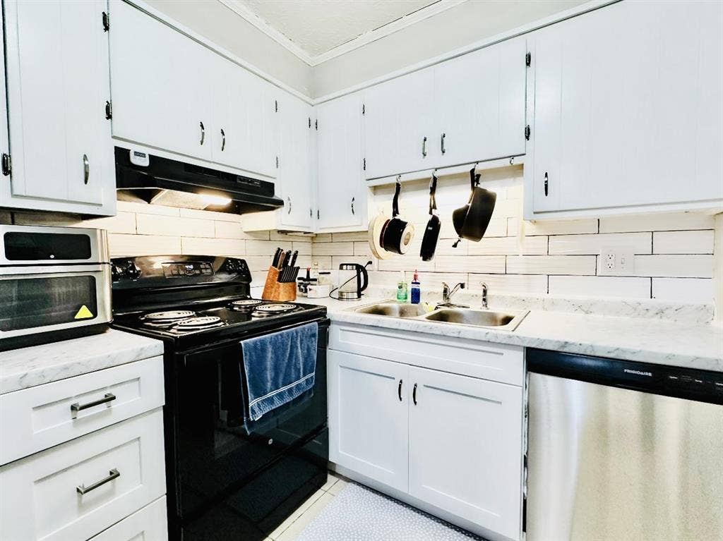 5 BR in Athens