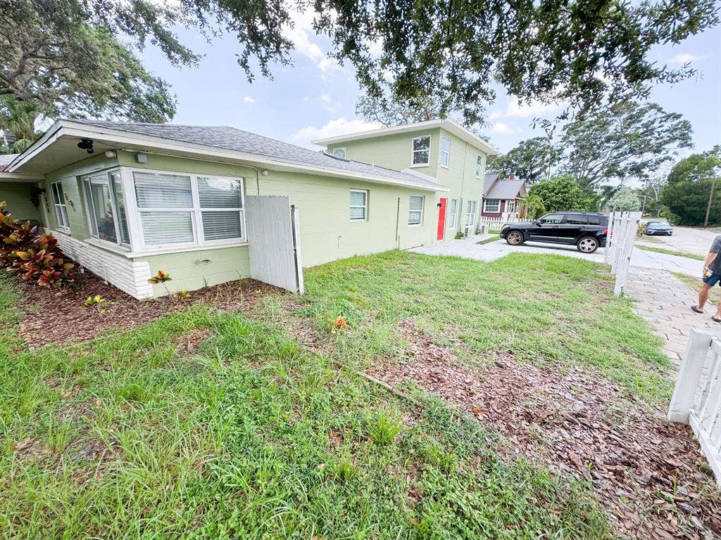 2 BR in St. Petersburg
