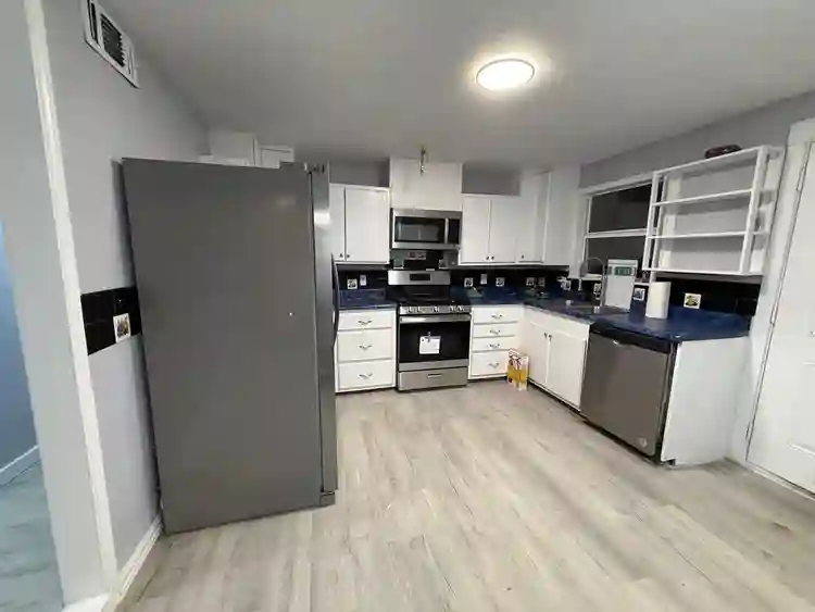 6 BR in Arlington