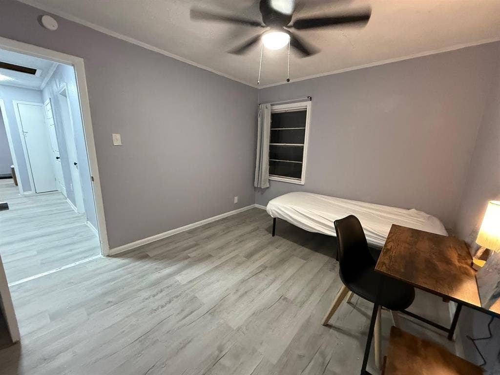 6 BR in Arlington