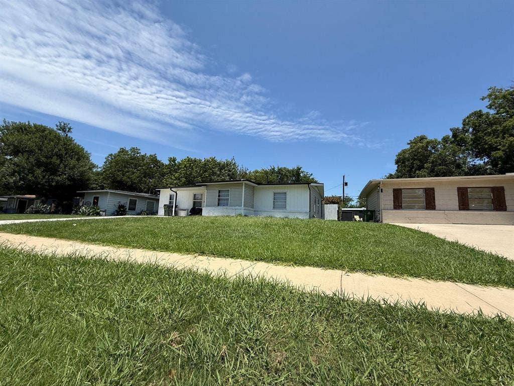 6 BR in Arlington