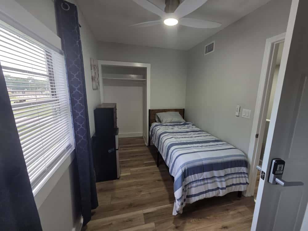 6 BR in Jacksonville