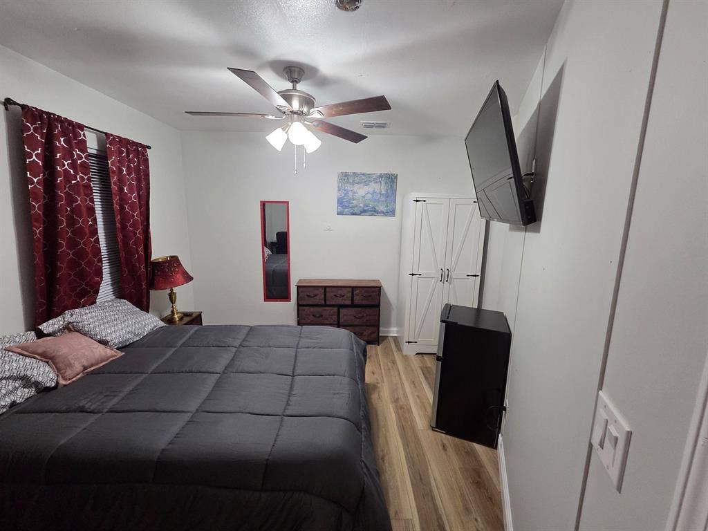 6 BR in Jacksonville