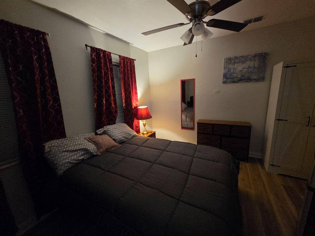 6 BR in Jacksonville