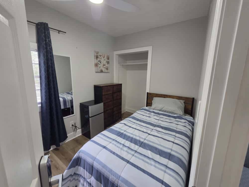 6 BR in Jacksonville