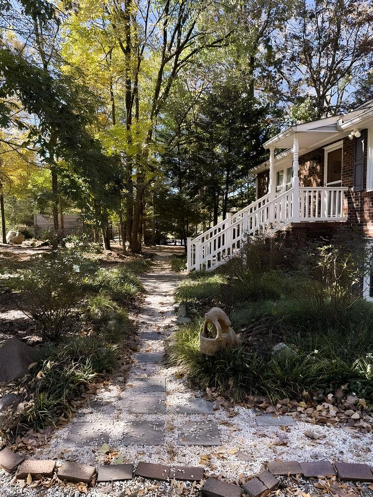 5 BR in Charlotte