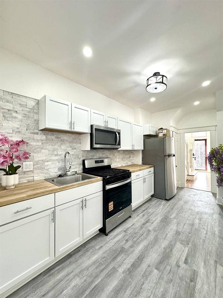 5 BR in Baltimore