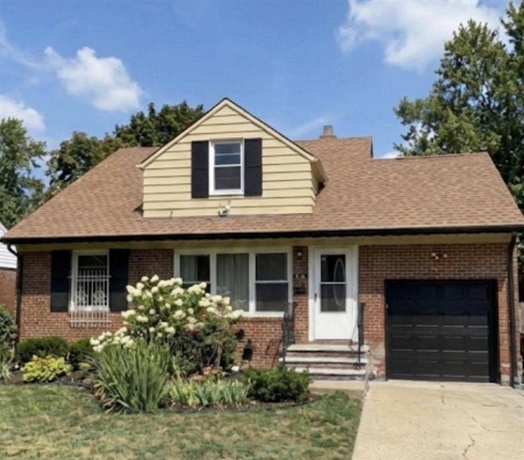 5 BR in Euclid