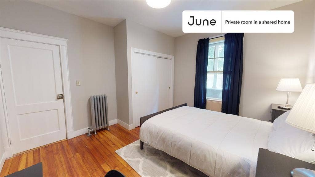 4 BR in Boston