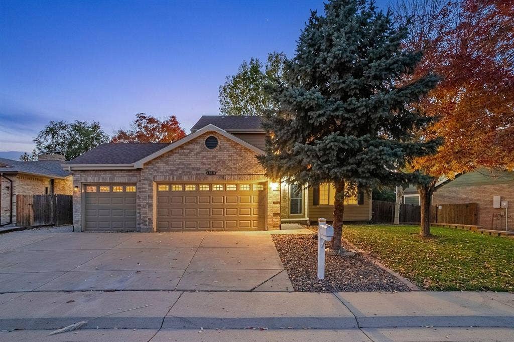 5 BR in Thornton
