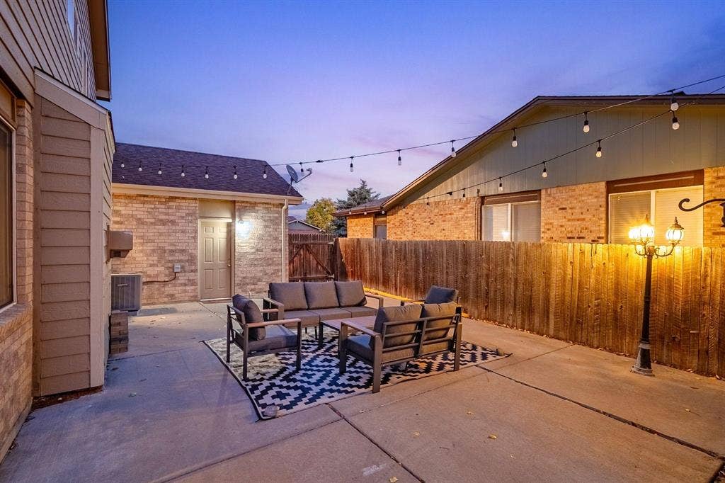 5 BR in Thornton