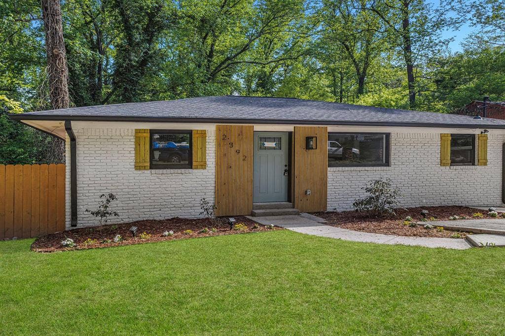 4 BR in East Point