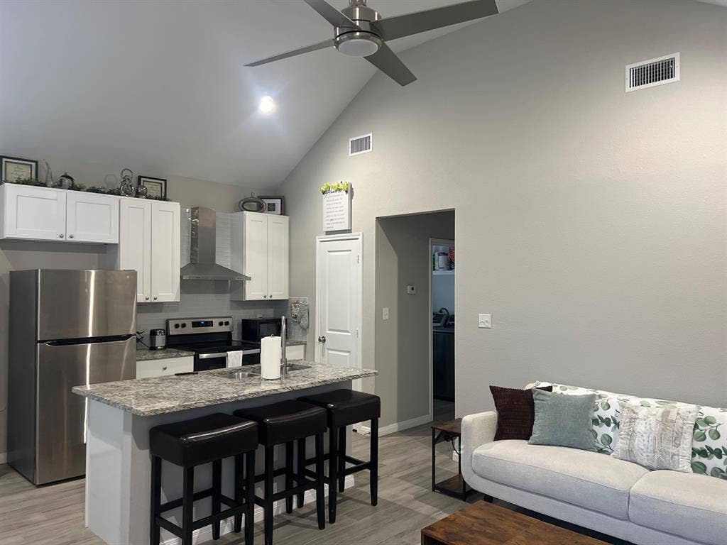 1 BR in Montgomery