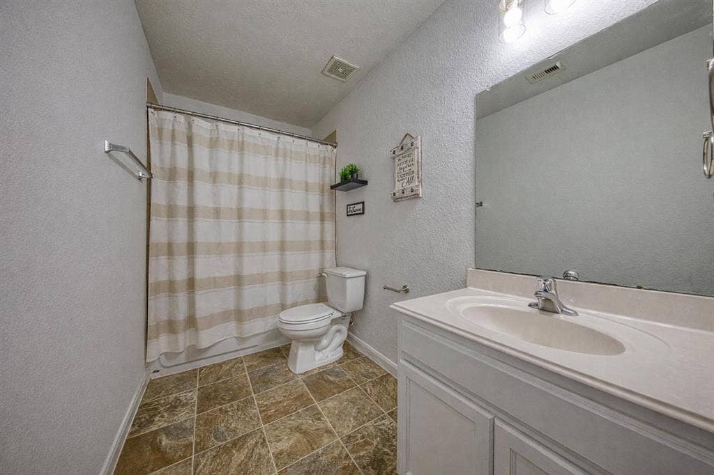 4 BR in Cypress