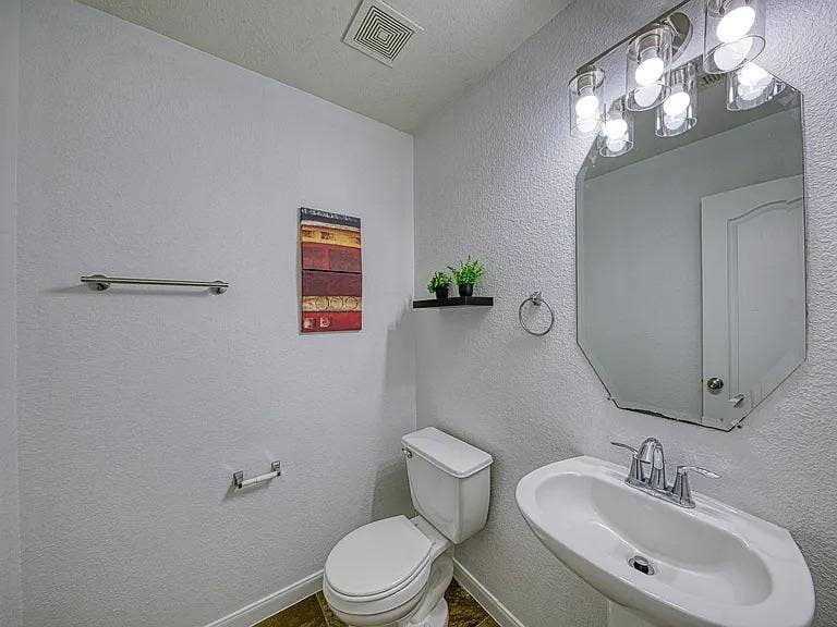 4 BR in Cypress
