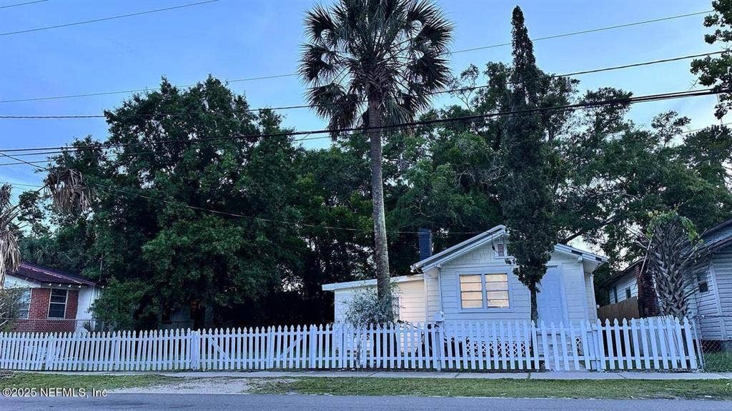 3 BR in Jacksonville