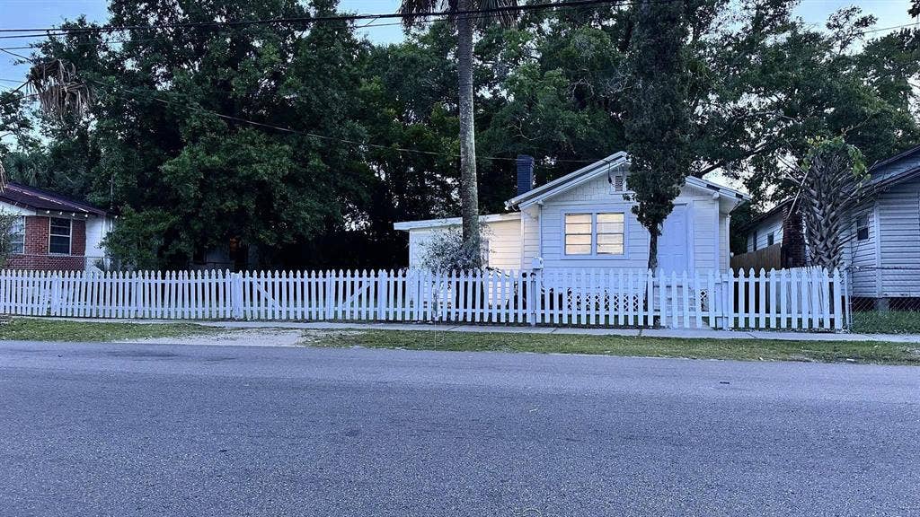 3 BR in Jacksonville
