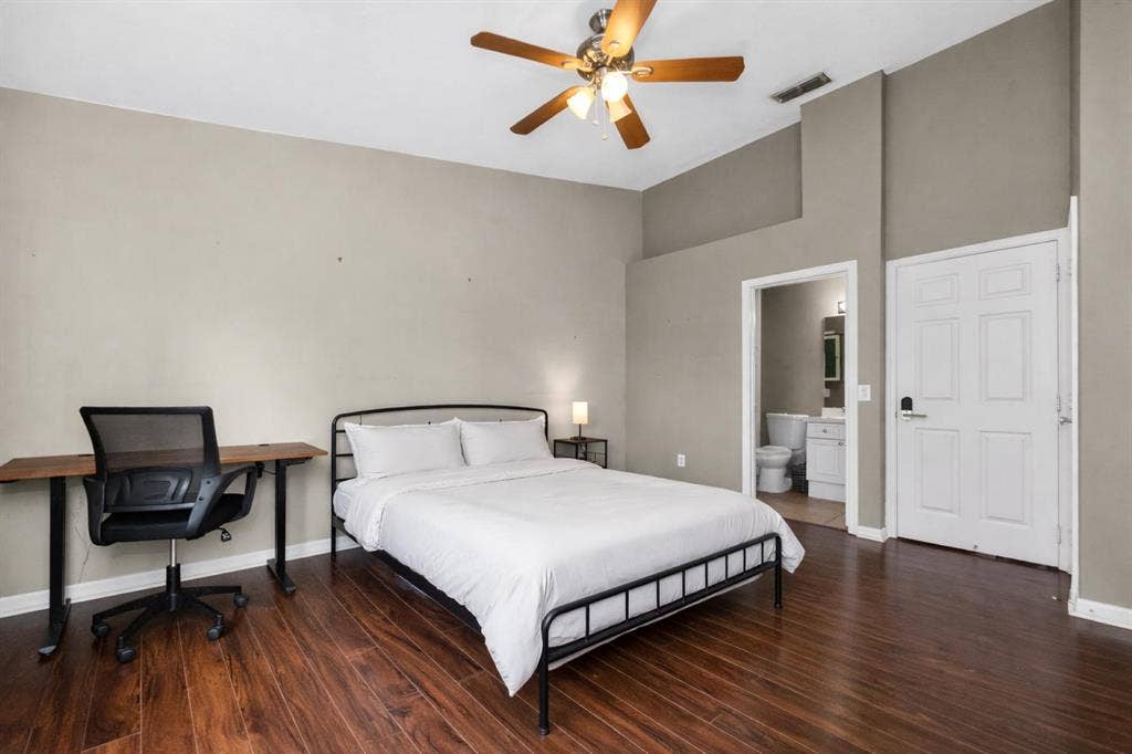 2 BR in Orlando