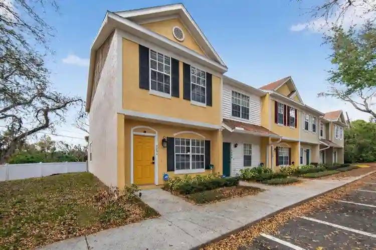 2 BR in Orlando