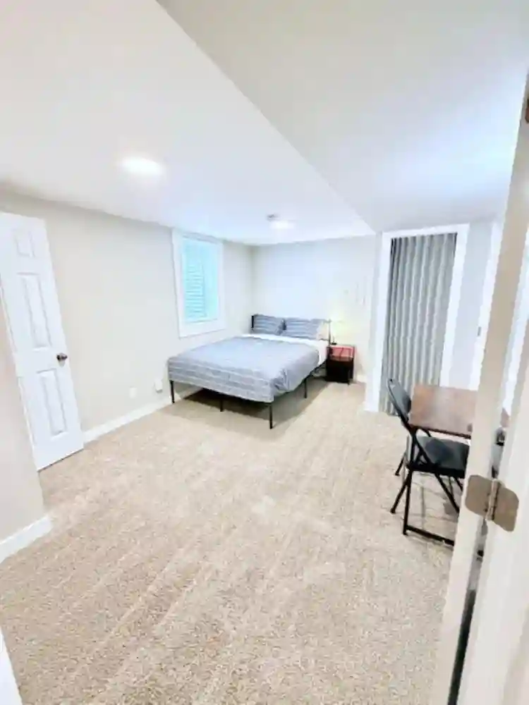 4 BR in Englewood