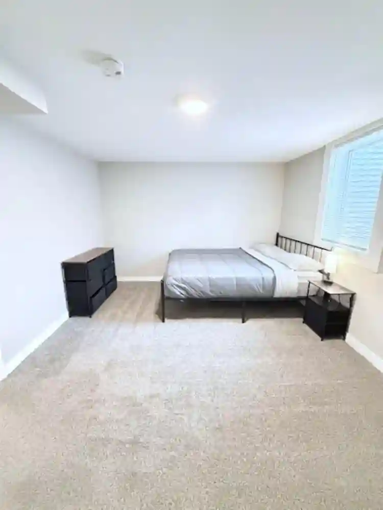 4 BR in Englewood