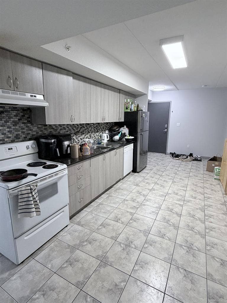 Sublet Available (May-Aug 2026)