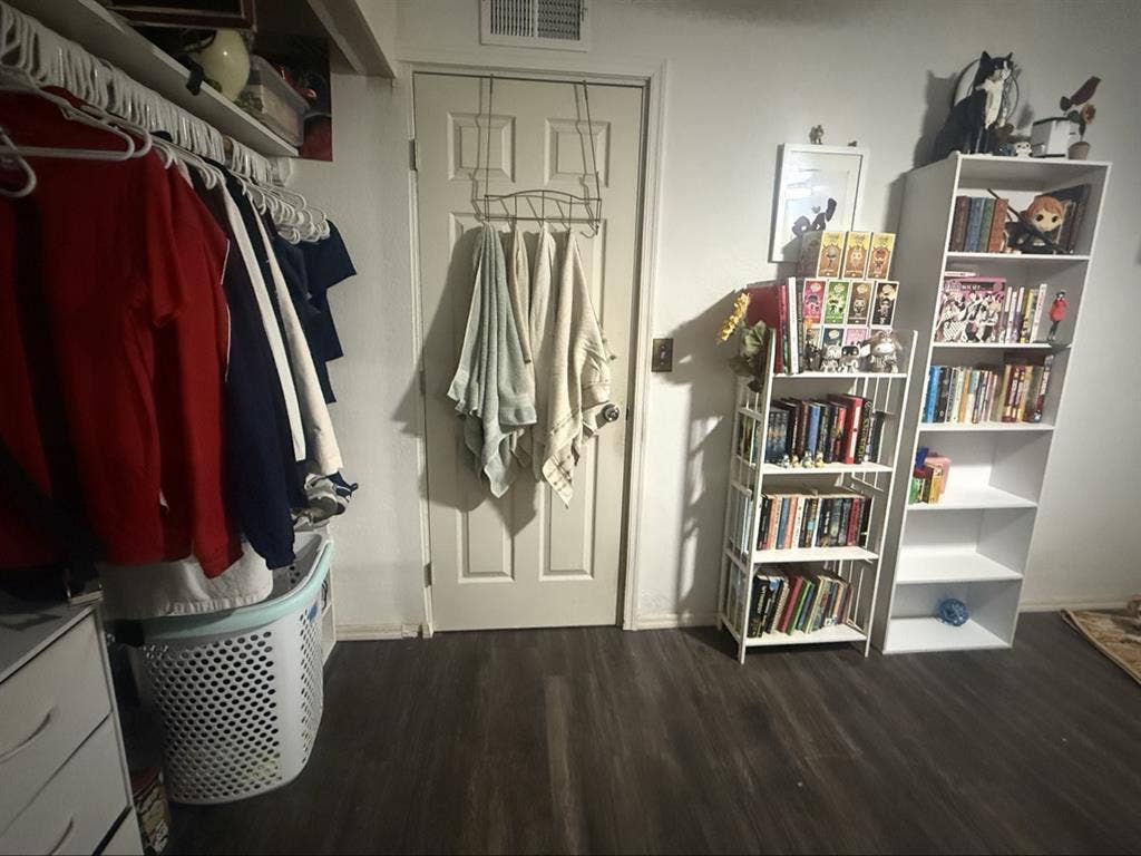 10ft x 16ft
= 160 square feet
