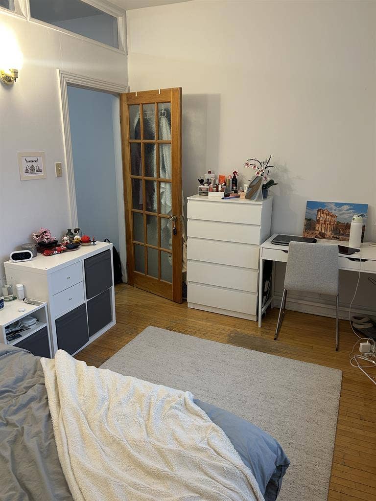 2 Beds Summer Sublet McGill Ghetto
