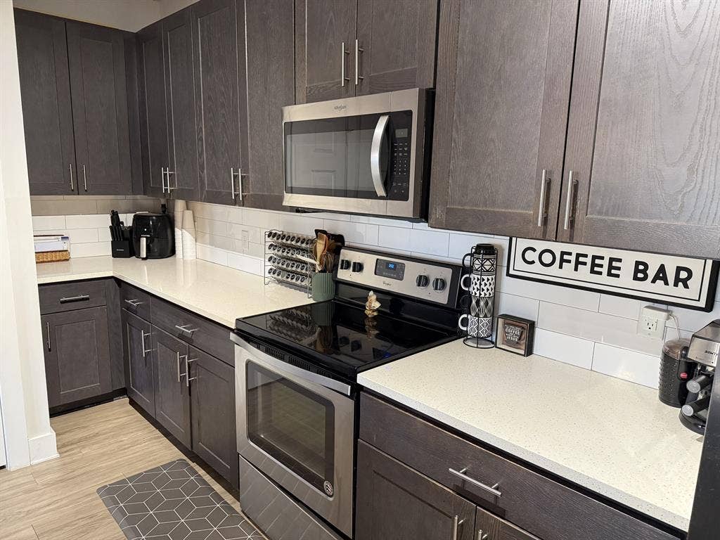 ROOMMATE WANTED & WELCOME 🙂 -- CHS