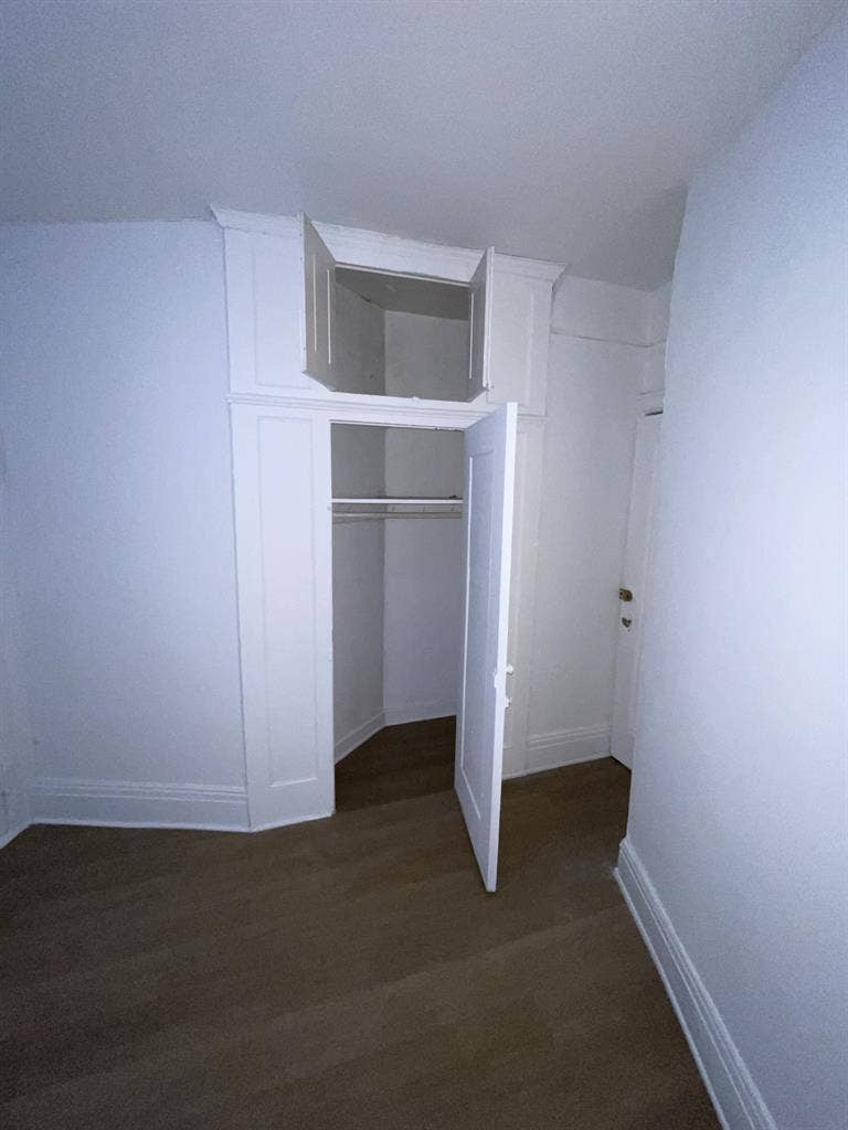 Multiple rooms for rent