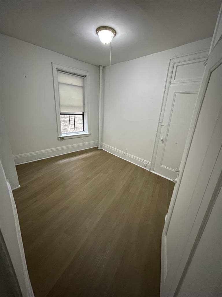 Multiple rooms for rent