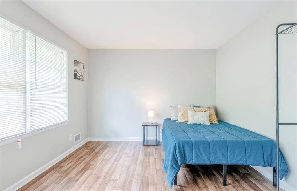 8 BR in Decatur