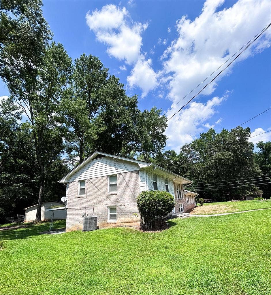 8 BR in Decatur