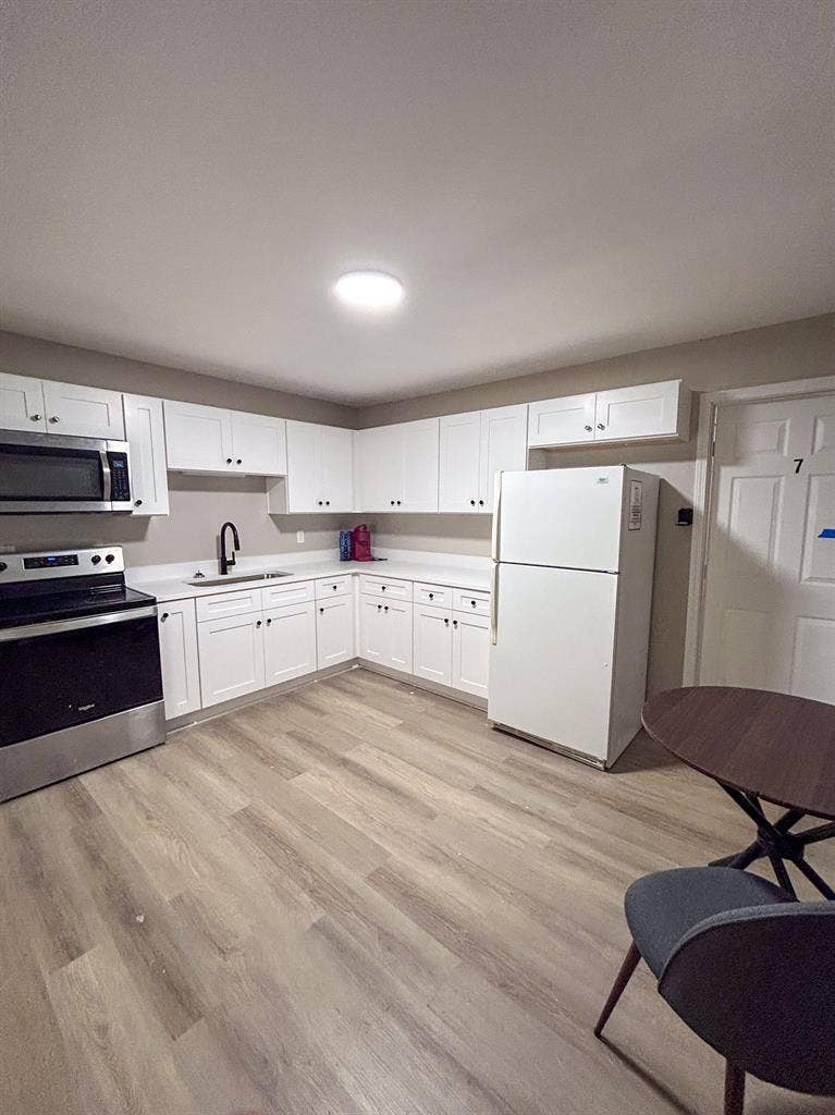 8 BR in Decatur
