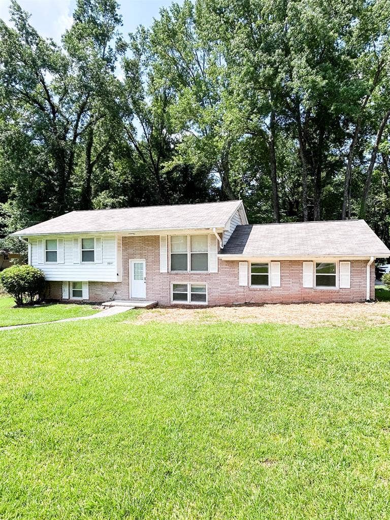 8 BR in Decatur