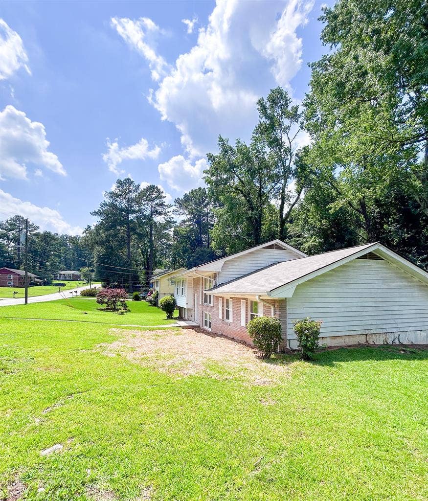 8 BR in Decatur