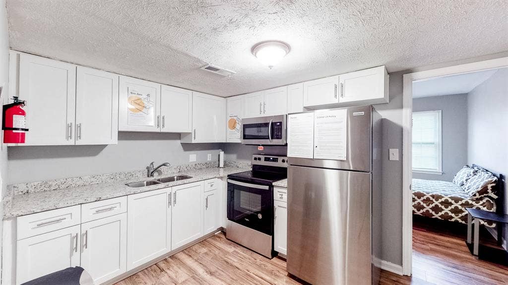 9 BR in College Park