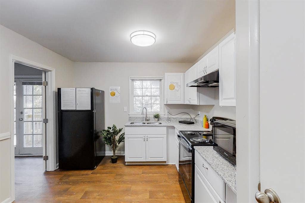 10 BR in College Park