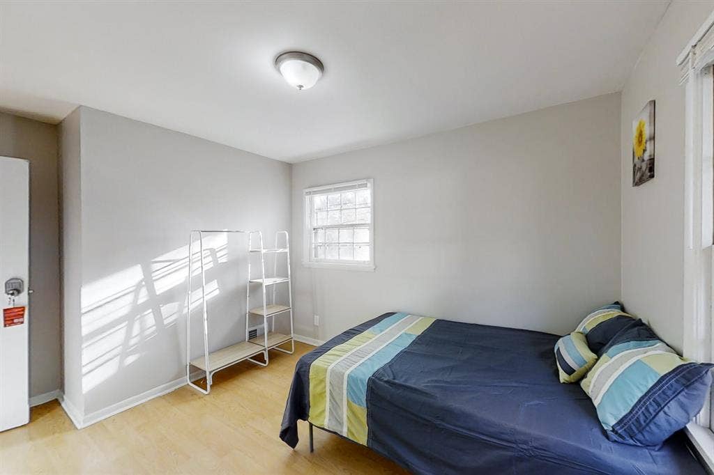 10 BR in College Park