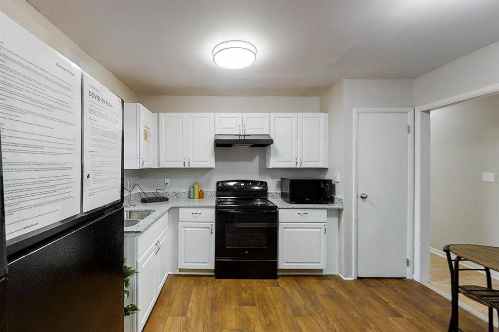 10 BR in College Park
