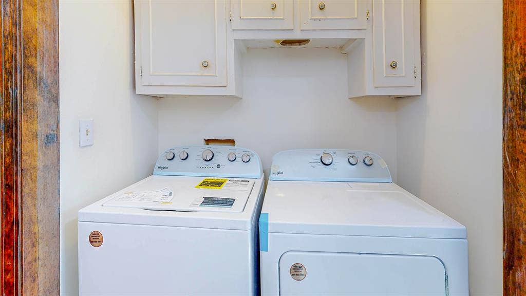 9 BR in Riverdale